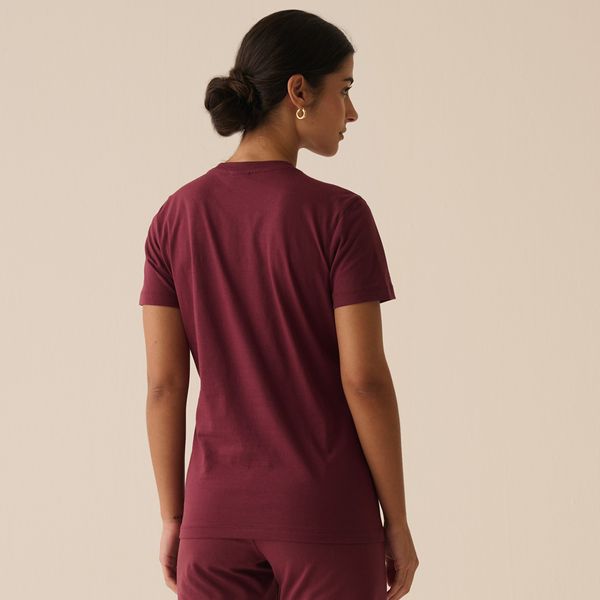 Camiseta Fila Regular Basic Outline Feminina