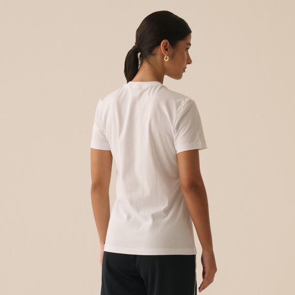 Camiseta Fila Regular Basic Outline Feminina