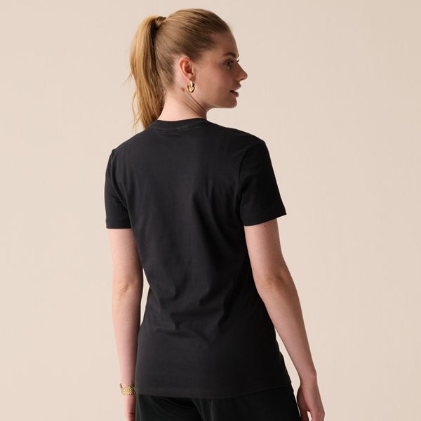 Camiseta Fila Regular Basic Outline Feminina