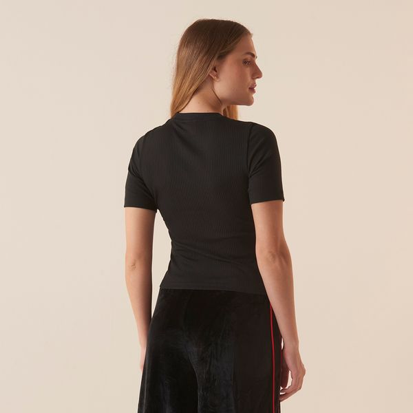 Camiseta Fila Regular Essentials Canelada Feminina